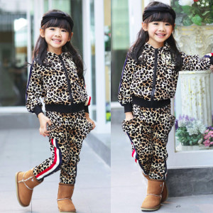 [Spring and Autumn New Boys and Girls Set] Korean version of boys and girls velvet sports suit / sports suit ☆ 8-14 ☆